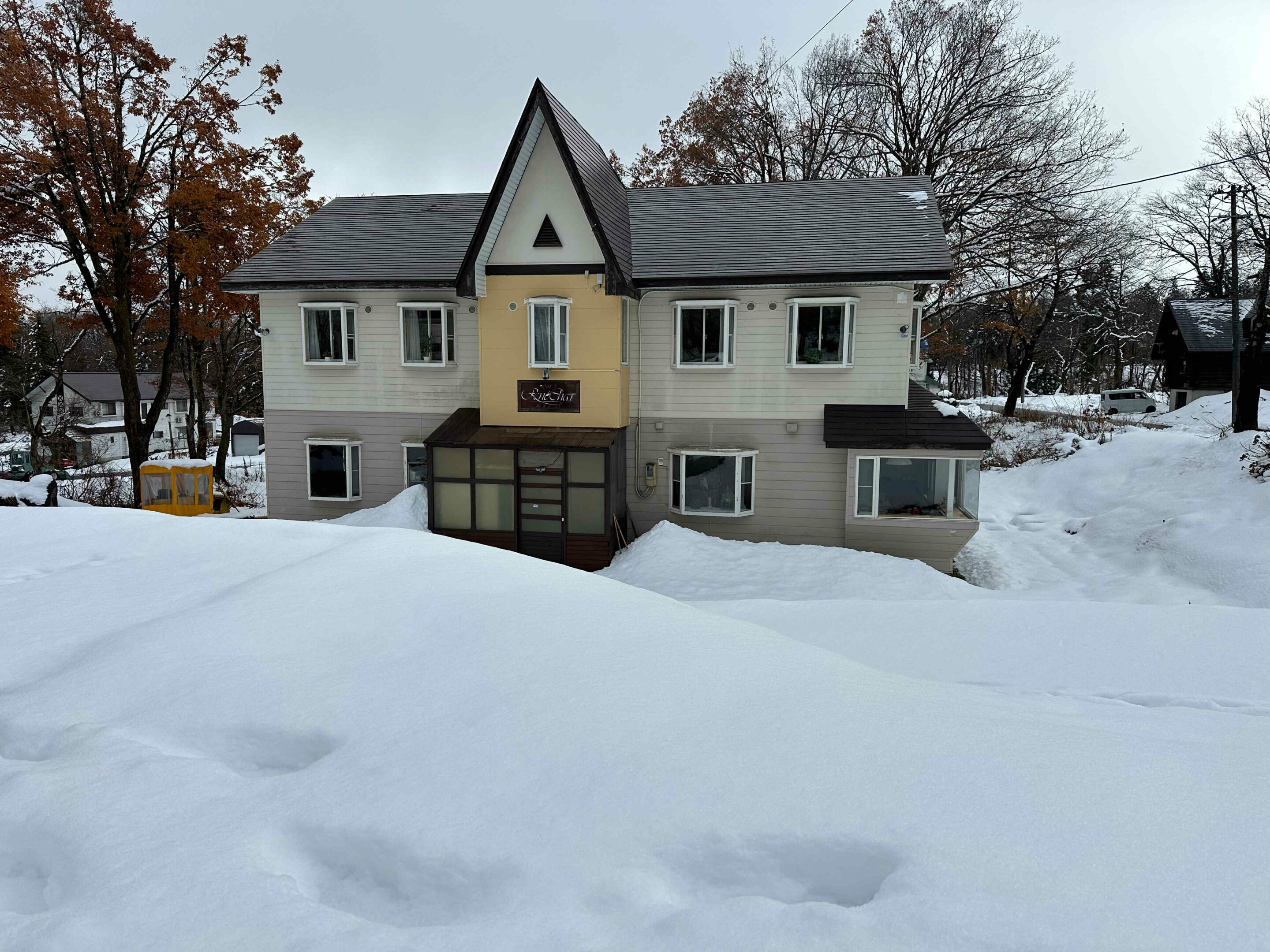 Glomec Lodge, Japan ski lodge