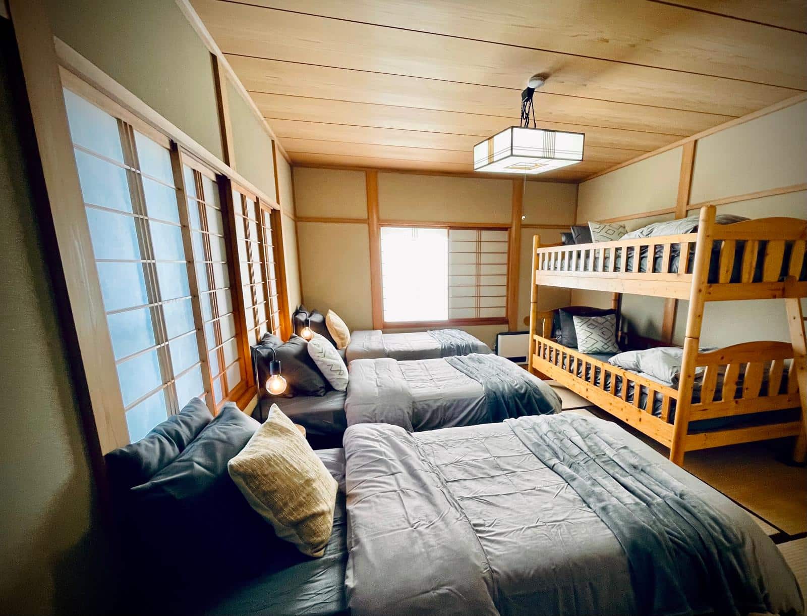 Omotenashi Inn group bedroom, ski japan